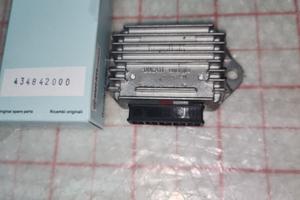 Regolatore di tensione vespa cosa con avv. elettro