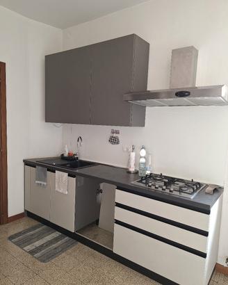 Cucina usata moderna