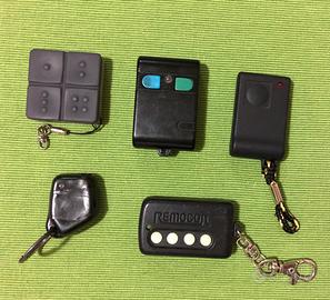 Radiocomandi vari per cancelli e auto