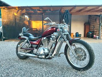 Suzuki Intruder vs 750