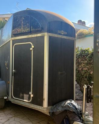 Trailer humbauer