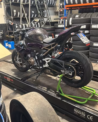 BMW S1000R