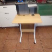 Scrivania porta pc