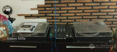Consolle per D.J.