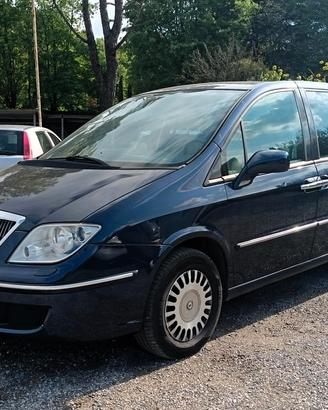 Lancia Phedra 2.2 Jtd 7 posti - Gancio traino Embl