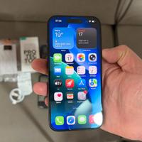 iPhone 15 Pro 256GB + 6 pellicole e varie cover