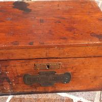 cassetta antica medicazione Carlo erba