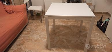 tavolo quadrato ikea
