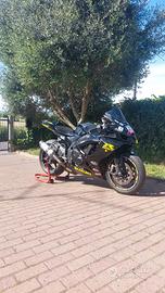 suzuki gsxr750 k7 pronto pista