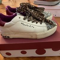 sneakers girl Manila Grace