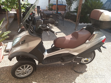 Piaggio MP3 300