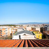 Villa indipendente con giardino e autorimessa