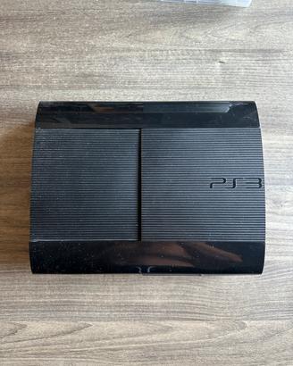 Ps3 + un joystick e 12 giochi