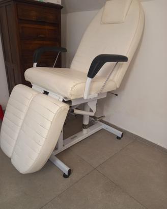 Sedia cosmetico usato