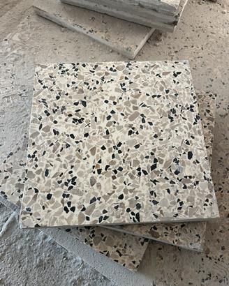 Marmittoni 25x25 mattonelle usate