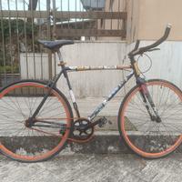 Bici scatto fisso