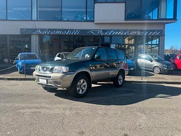 Nissan Terrano II Terrano II 2.7 Tdi 5 porte Luxur