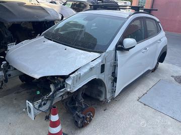 HYUNDAI KONA DEMOLITA PER RICAMBI