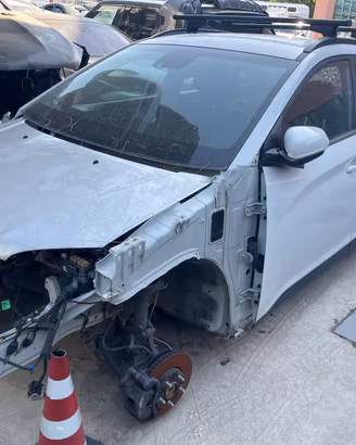 HYUNDAI KONA DEMOLITA PER RICAMBI