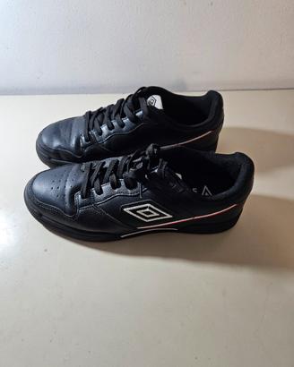scarpe nere umbro