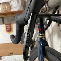 Leve sram force axs 12v