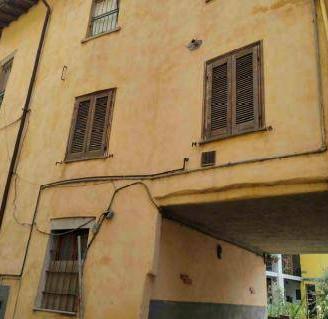 Immobile in asta di 100 m² con 5 locali a Malnate