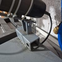 Supporto per frullino flessibile smerigliatrice 