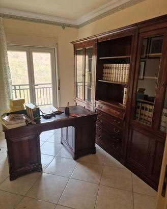 studio in ciliegio