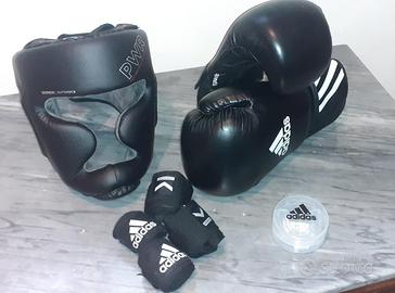 SET GUANTONI + FASCE + CASCO + PARADENTI