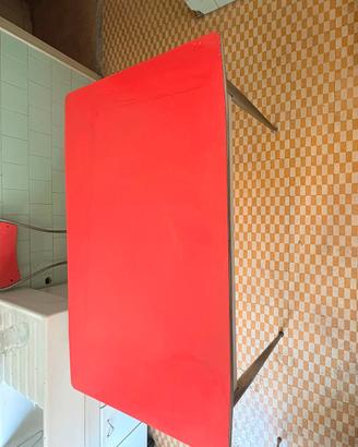 Tavolo formica rosso vintage