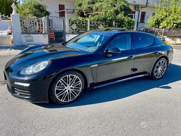Porsche Panamera 4.0 4S Diesel (PERMUTA)