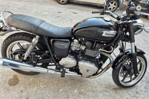 Triumph Bonneville SE 865cc anno 2010 – 8.430 km