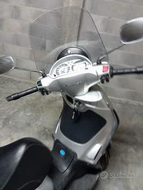 Beverly Tourer 300 ie