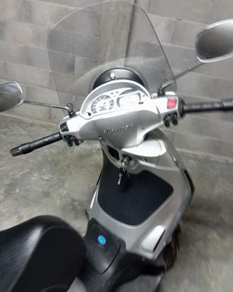 Beverly Tourer 300 ie