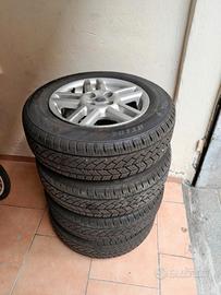 4 gomme complete di cerchi 