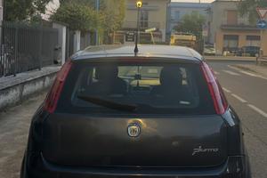 Fiat punto 1.4 gpl (active) 2009 neopatentati