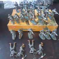 Soldatini AIRFIX anni "60 . scala 1/32