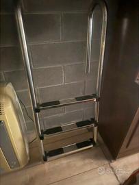 Scaletta piscina acciaio