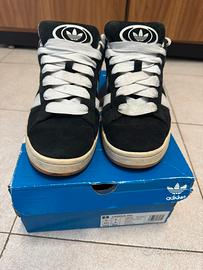 Sneakers Adidas Campus nere e bianche