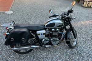 TRIUMPH BONNEVILLE T100 Limited edition