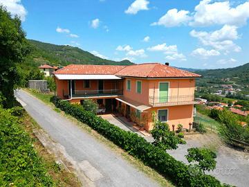 Rustico / Casale di 390 m² con più di 5 locali e b