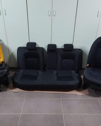 Sedili Nissan Qashqai J10
