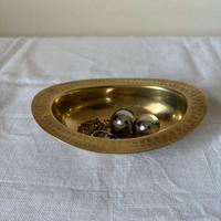 Piccola zuccheriera o ciotola portagioie in ottone