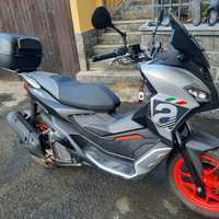 Aprilia sr gt 200