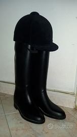 Stivali e cap equitazione