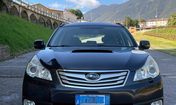 Subaru outback   2.0 awd