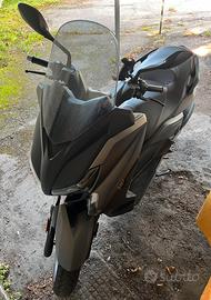 Yamaha xmax 125