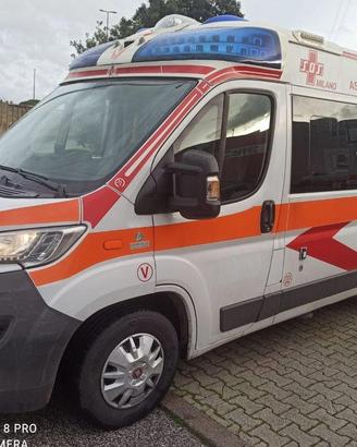 FIAT DUCATO AMBULANZA (4237)