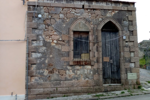 Magazzino in via Cesare Battisti 9, Uri