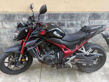 Honda hornet 750